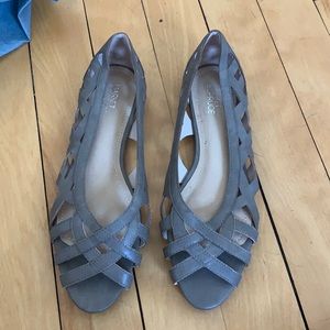 Market & Spruce Taupe Peep Toe Flats Size 8